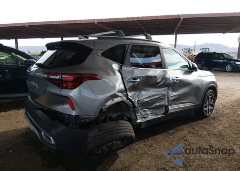 2023 Kia Seltos Sx Turbo z USA, uszkodzony, nr VIN KNDETCA24P7384218